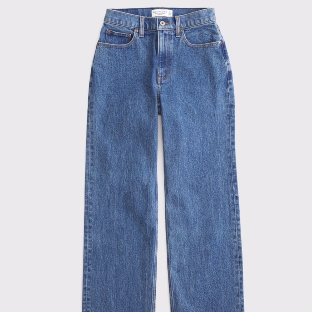 Abercrombie & Fitch Straight-Leg Jeans in Medium Blue